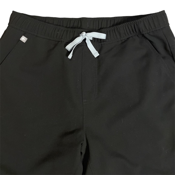 Figs Tansen Cargo Jogger Scrubs Black Size Medium - Picture 2 of 6